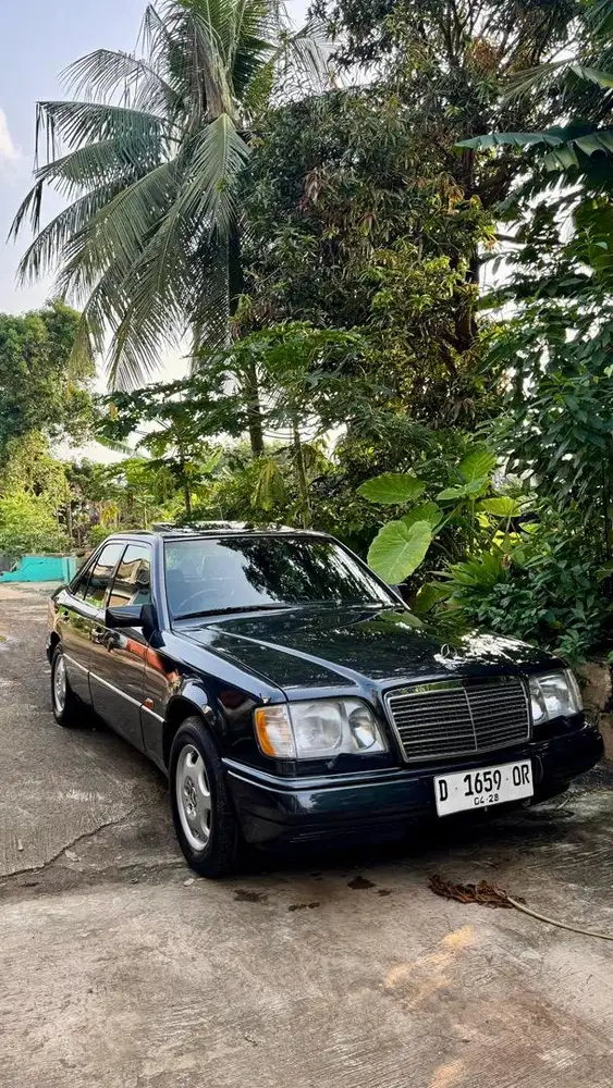 Mercedesbenz w124/E220 masterpiece sunroof