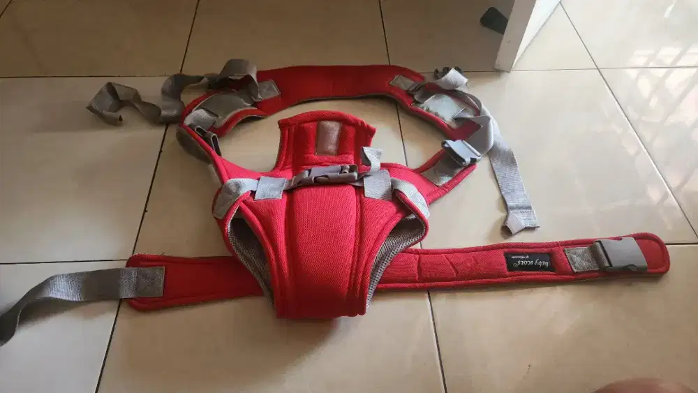 Gendongan Bayi Depan