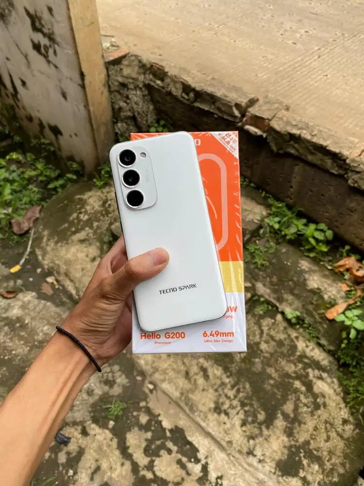 tecno spark 40 pro+ 8/256 original resmi