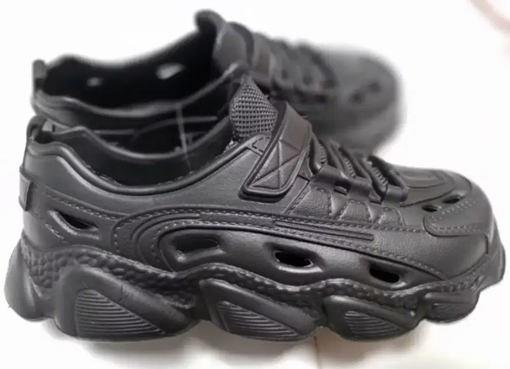 Sepatu Sendal Slip On