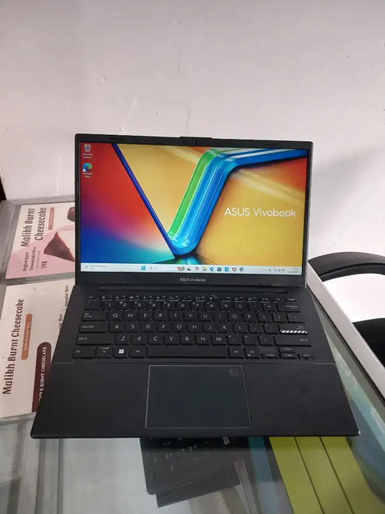Laptop Asus Vivobook Go E1404F AMD RYZEN 3 7320U RAM 8 SSD 512 GARANSI
