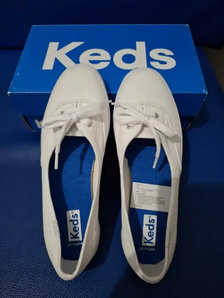 Sepatu merk Keds