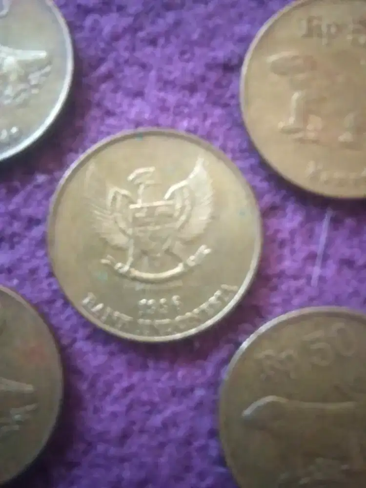 Uang koin Rp 50 ( komodo )