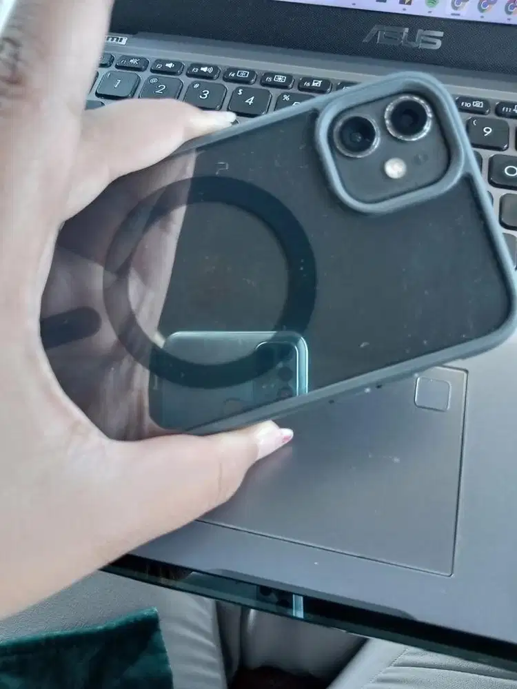 IPHONE 11 128gb pemakaian perempuan