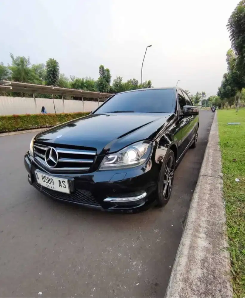 Mercedea c edition special seri kondisi bagus km loq