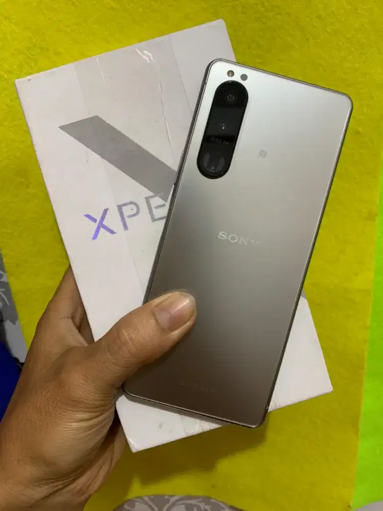Sony xperia 5 III 5G 8/128 | lengkap | Harga pas | minus garis