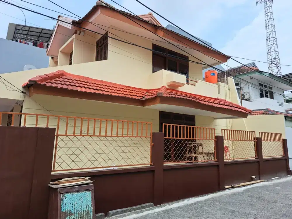 rumah hoek 2lantai bagus di sunter