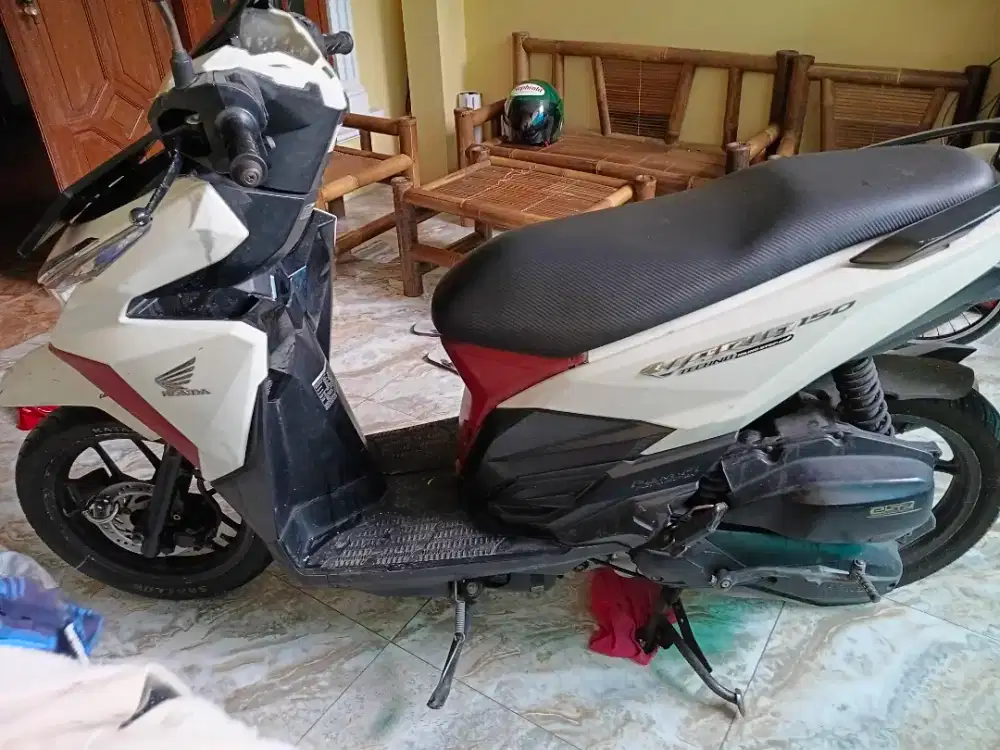 Honda vario 150cc 2016 mesin halus body mulus surat lengkap