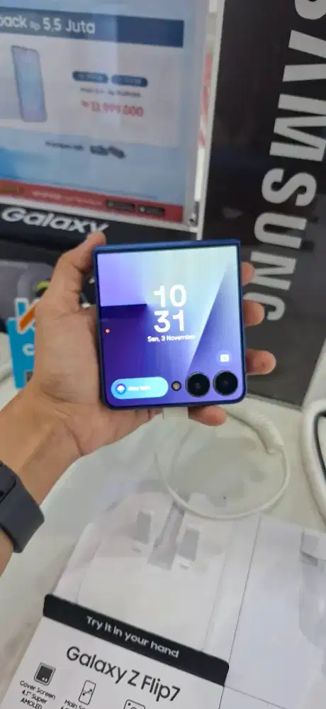 Samsung Galaxy Z Flip 7 12/256 GB bonus 3 jutaan
