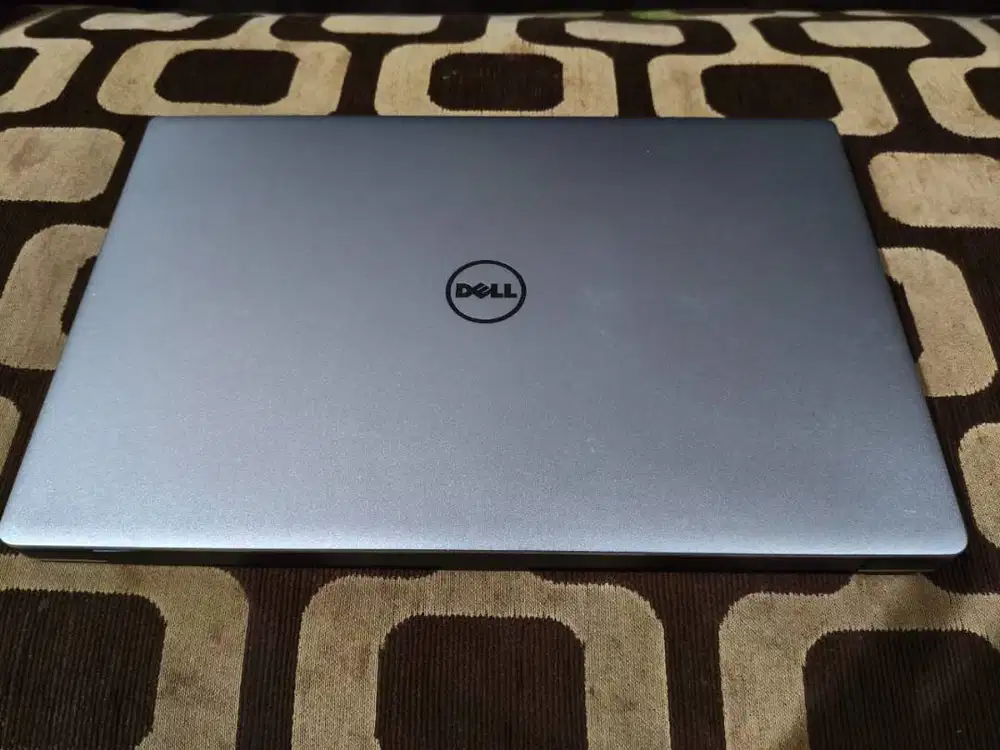 Dijual Laptop DELL Core i5 Gen 5, RAM 8 GB, HDD SSD 256 GB