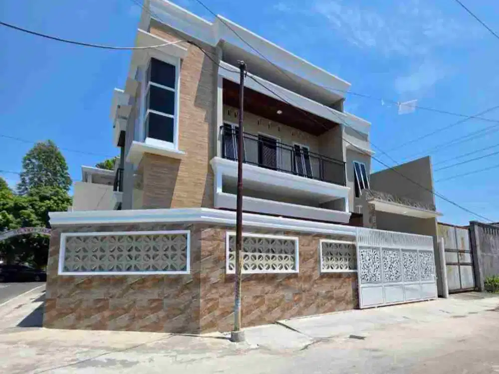 Rumah Mewah Baru  Strategis Tengah kota Karangasem Laweyan Solo