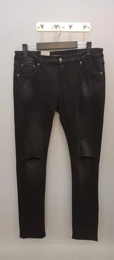 NUDIE JEANS RIPPED HITAM