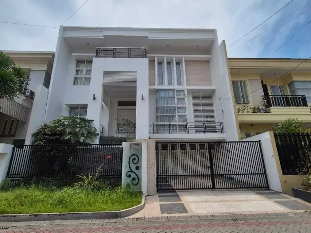 JUAL RUMAH ARAYA 1 BAGUS SIAP HUNI