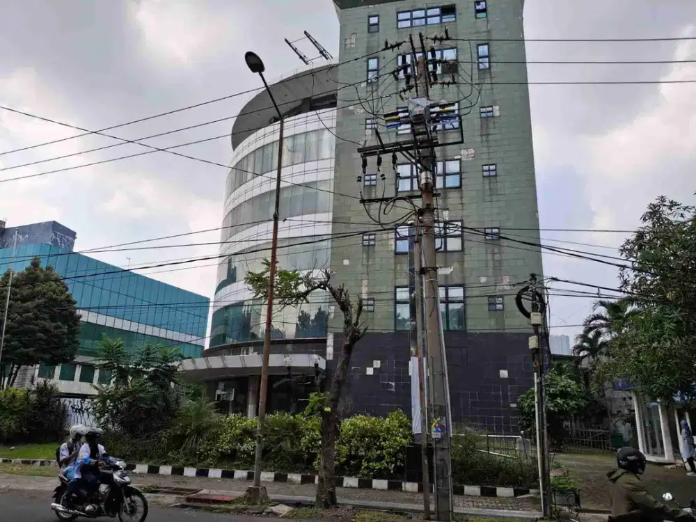 dijual gedung perkantoran di nol jalan raya arjuna Surabaya pusat
