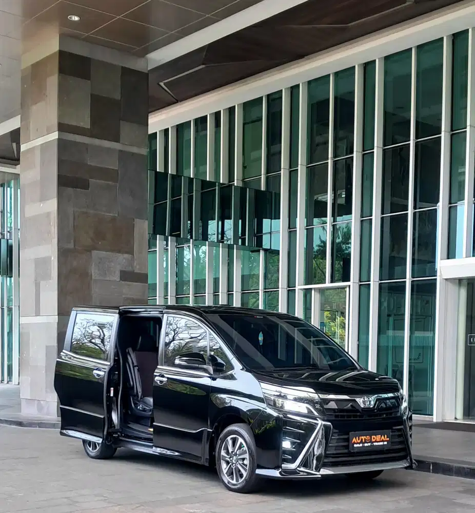 [Bonus Melimpah] Toyota Voxy 2.0 A/T 2018 ISTIMEWA