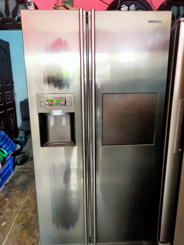 Kulkas side by side Samsung inverter