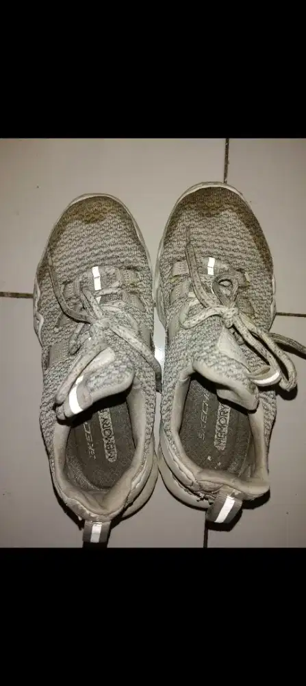 Dijual Sepatu Skechers size 37 Original