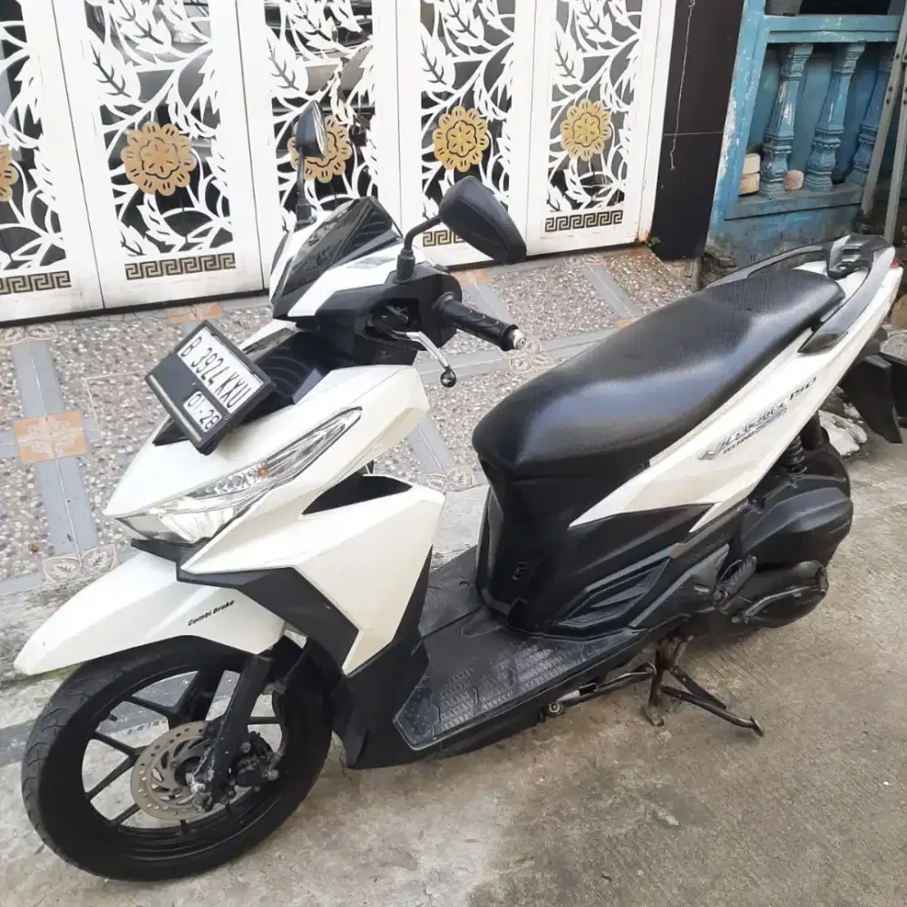 Honda Vario LED 150 2015 ss lengkap mesin bagus plat Bekasi Kota