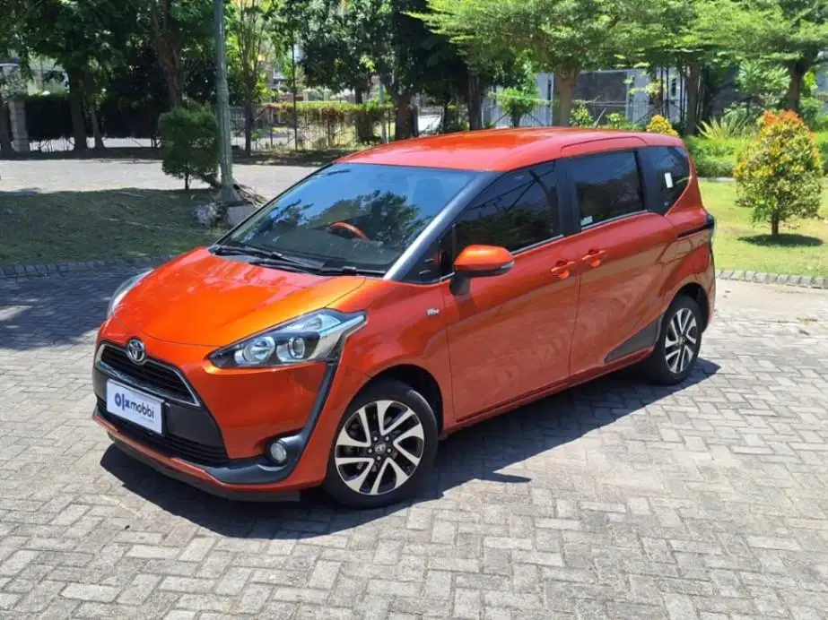 TOYOTA SIENTA 1.5 V BENSIN MANUAL 2016