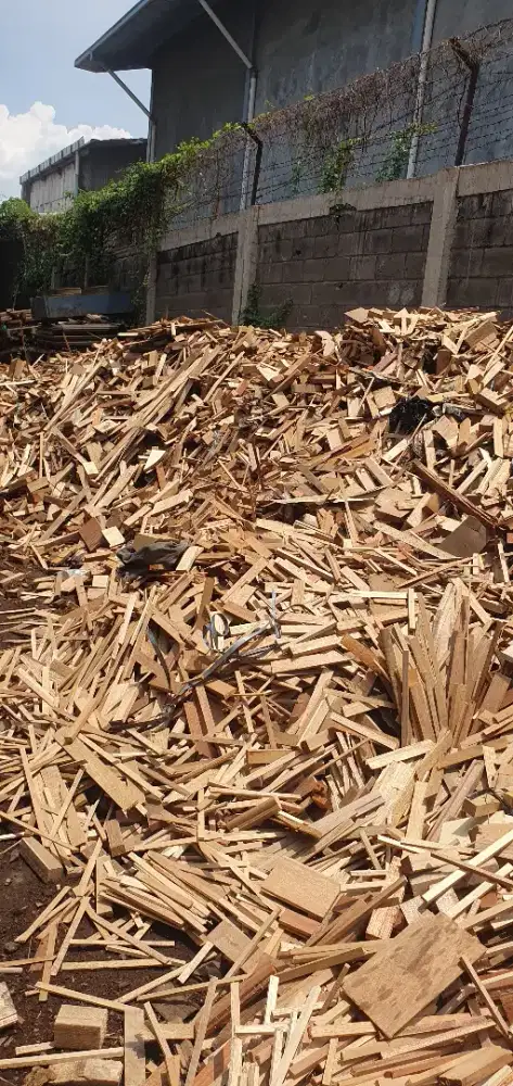 Dijual KAYU BAKAR sisa Industri