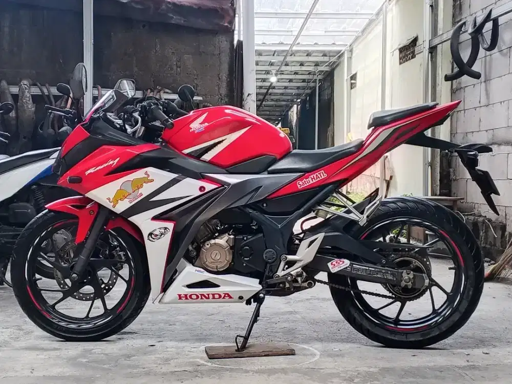 MURAH, HONDA CBR150R 2016