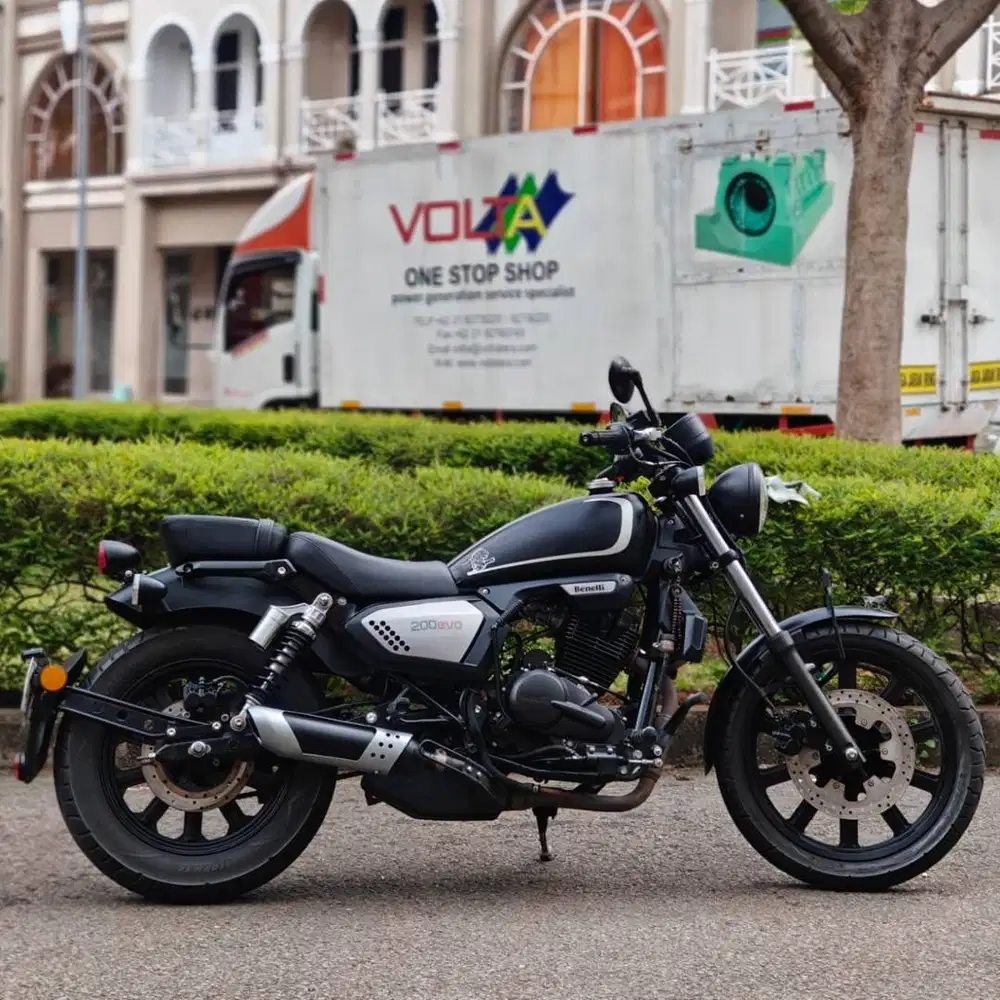 BENELLI MOTOBI 200 EVO HITAM 2021 KM LOW PAJAK PANJANG NO MINUS