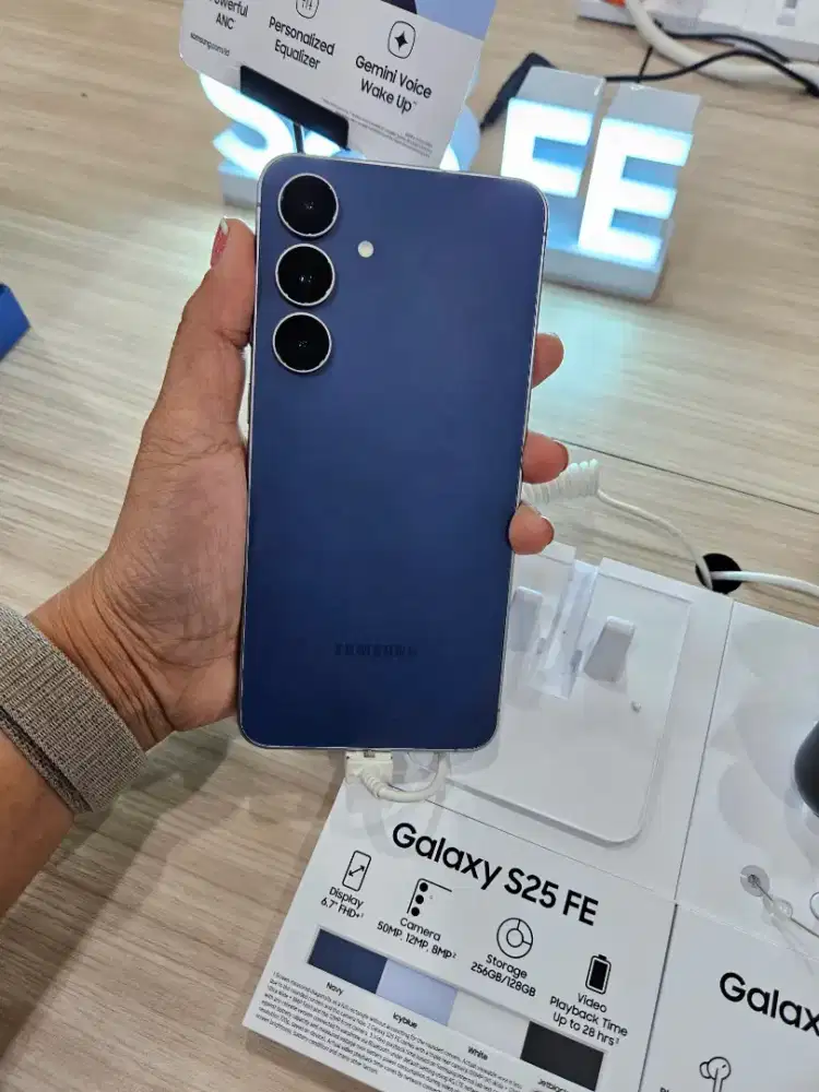 NEW Samsung Galaxy S25 FE Promi