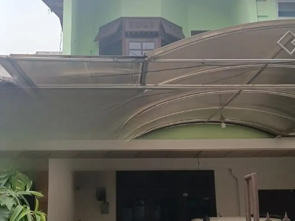 Dijual Rumah 2 Lantai SHM IMB 3KT di Semper