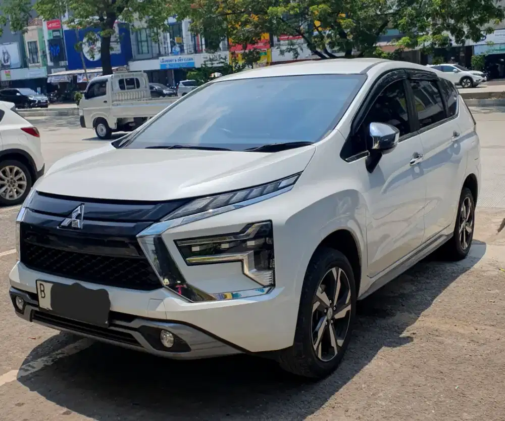 Like new! Mitsubishi xpander ultimate AT 2022