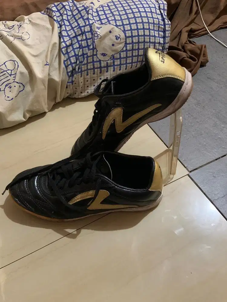 sepatu futsal specs jual murah lagi (BU)