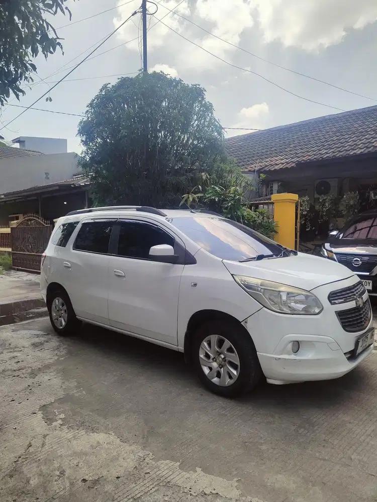 Chevrolet Spin 2013 Bensin