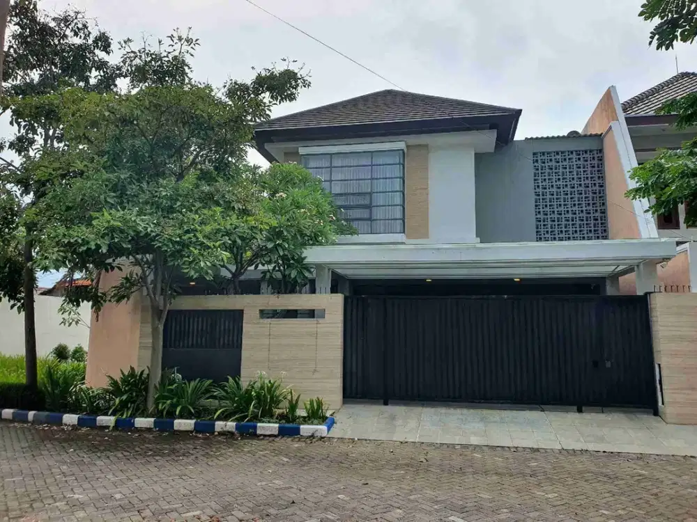 RUMAH MEWAH MANYAR DEKAT RAYA KERTAJAYA FULL FURNISH