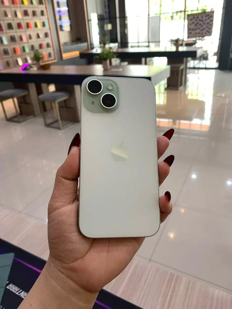 IPHONE 15 128 sec resmi indo