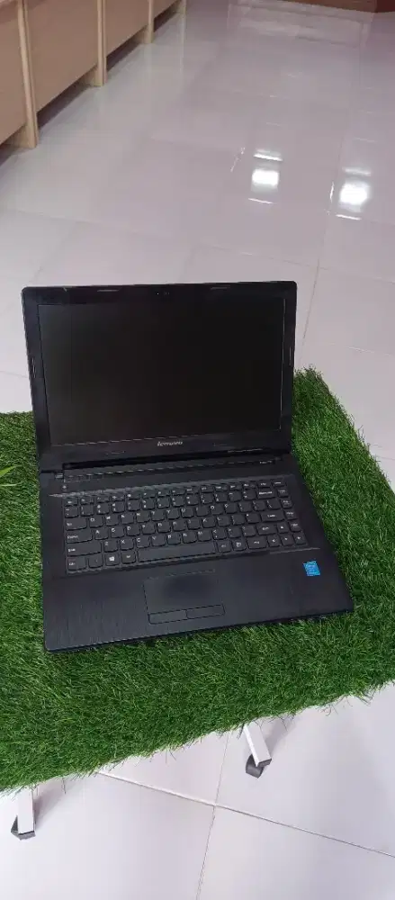 Lenovo core i3, ram 8 GB, SSD 128 Gb