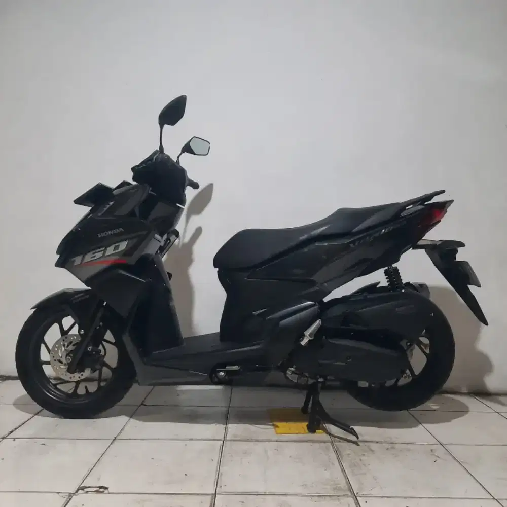 Vario 2023 160 lengkap beserta bpkb dan stnk