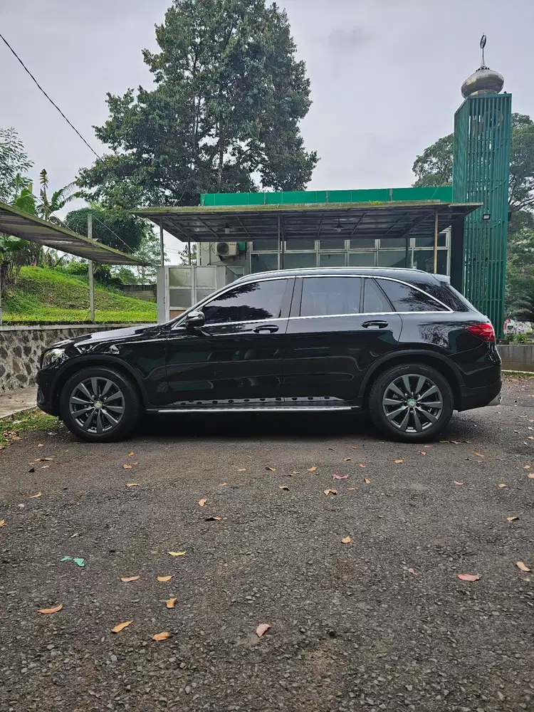 Mercedes-Benz GLC250 GLC 250 2016 Bensin