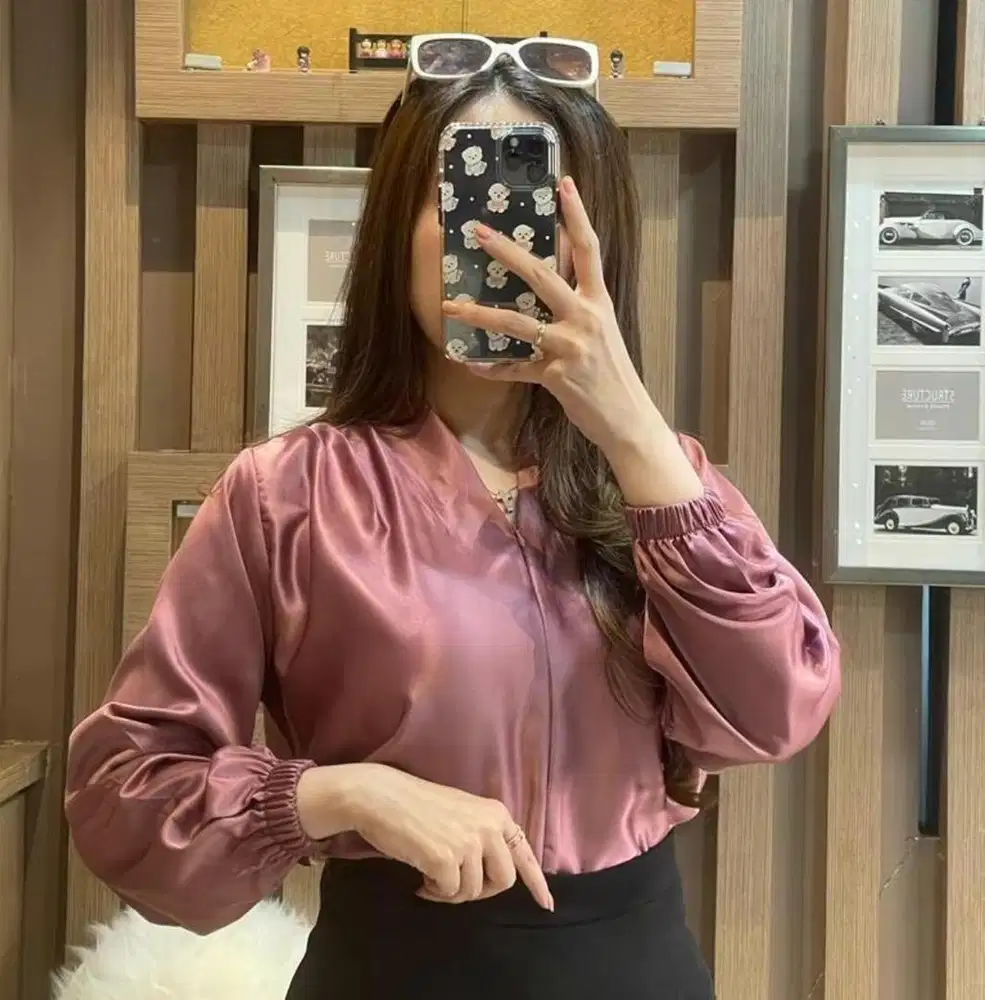 Blouse bahan satin