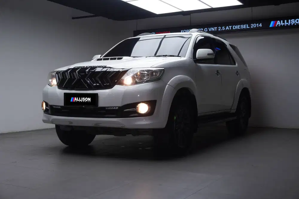 [TDP 14,9Jt] Toyota Fortuner 2.5 G VNT AT 2014 warna Putih NoPol Genap
