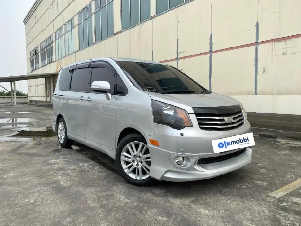 PROMO Low Angsuran Toyota Nav1 2.0 Luxury V Bensin-AT 2013 KGW