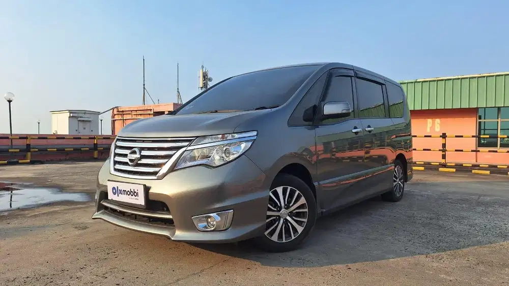 DP MURAH - Nissan Serena 2.0 Highway Star Bensin-AT 2017