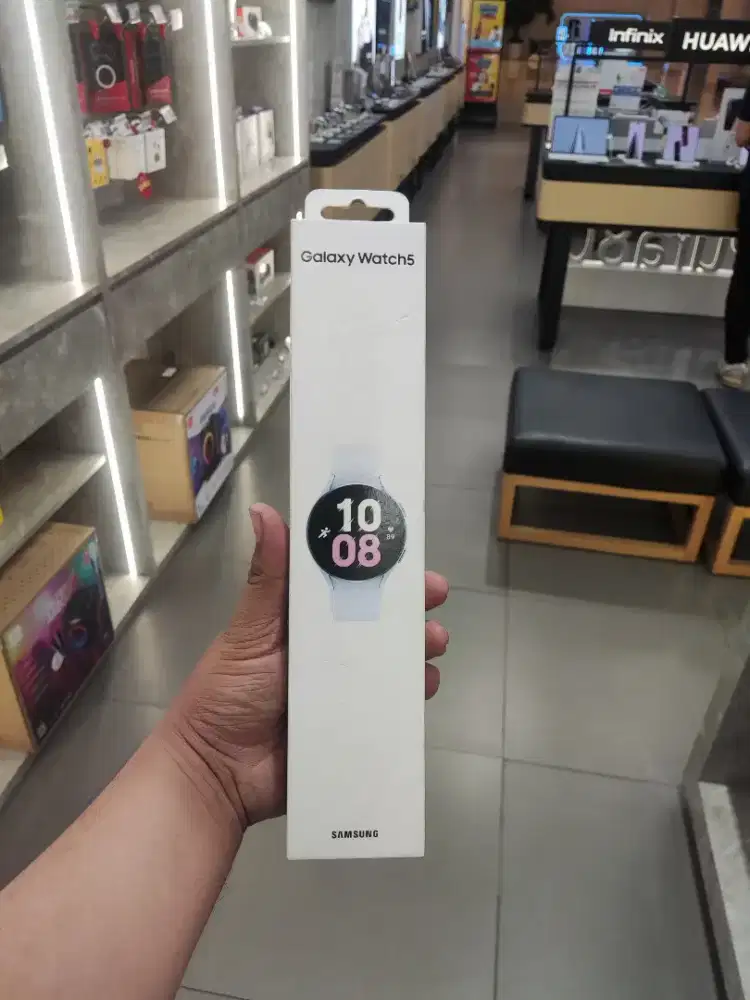 Samsung Watch5 44mm Silver Cashback 1jt