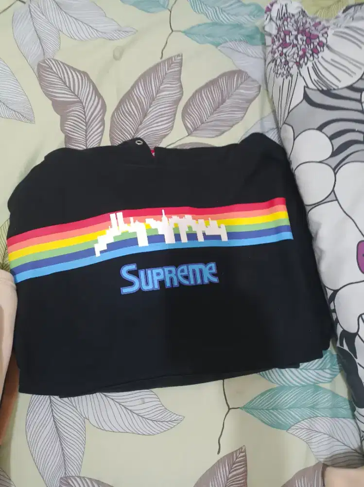 10 + 3 Sweater Second Trift