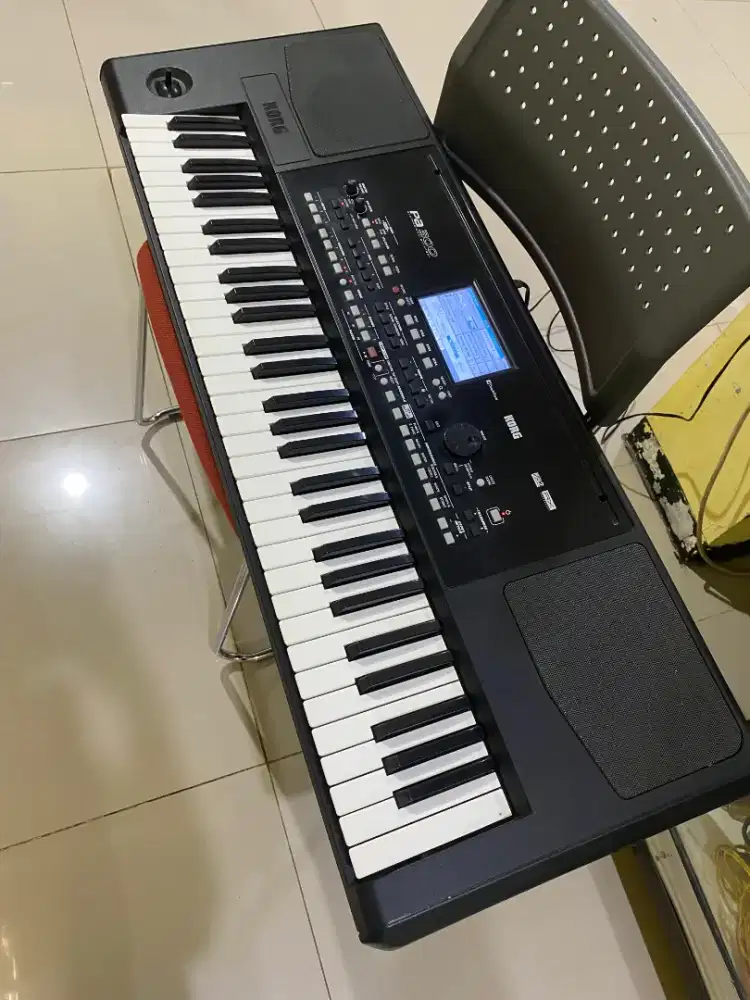 Keyboard KORG PA 300 second
