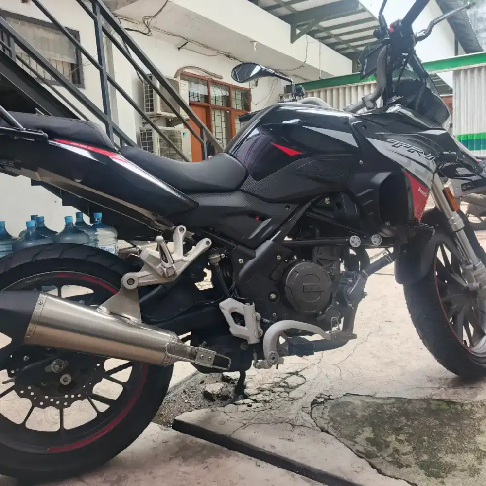 Benelli trk 251
