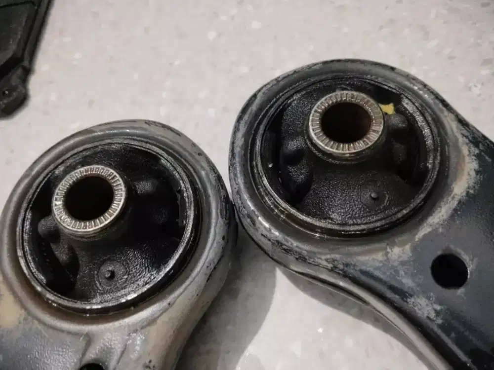 Jual crosmember lexus rx 200 t