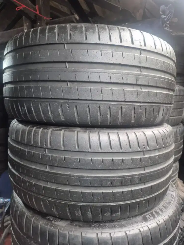 Ban copotan mechlin pilot sport5 245/40 R18 80% 2022..2pcs