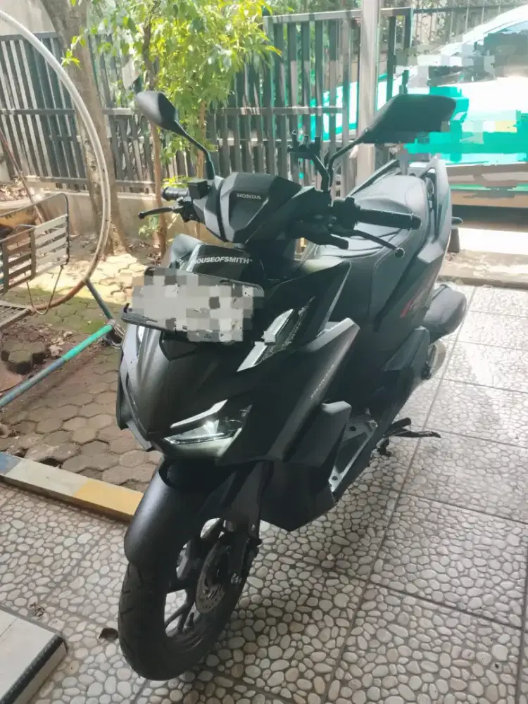 Vario 160 hitam