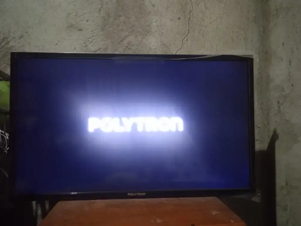 Jual murah TV baru jarang dipake, merek polytron 32 inch
