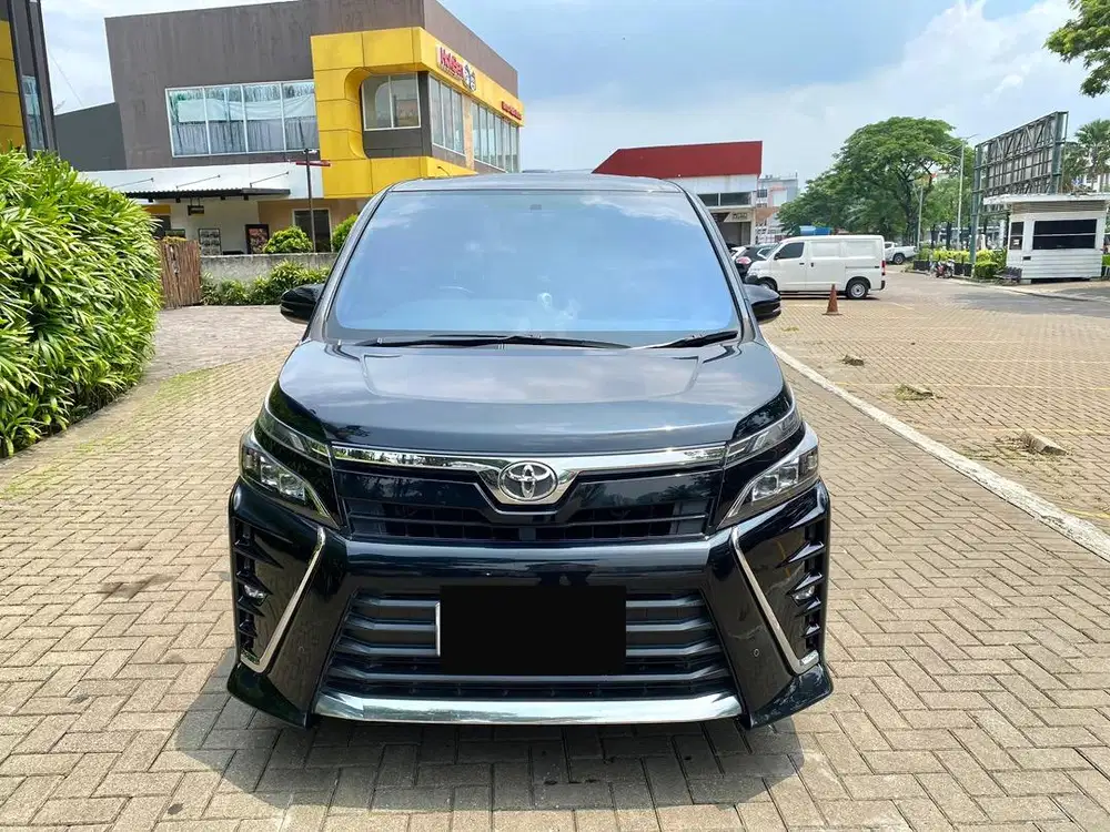 TOYOTA VOXI 2019 istimewa