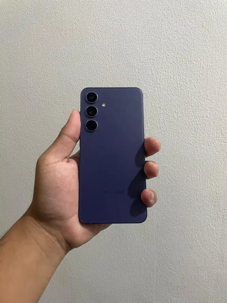 Samsung S24 8/256 gb